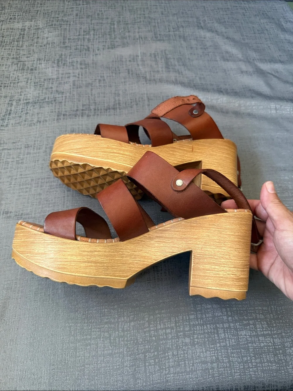 Musse & Cloud Tan Triple-Strap Platform Sandals